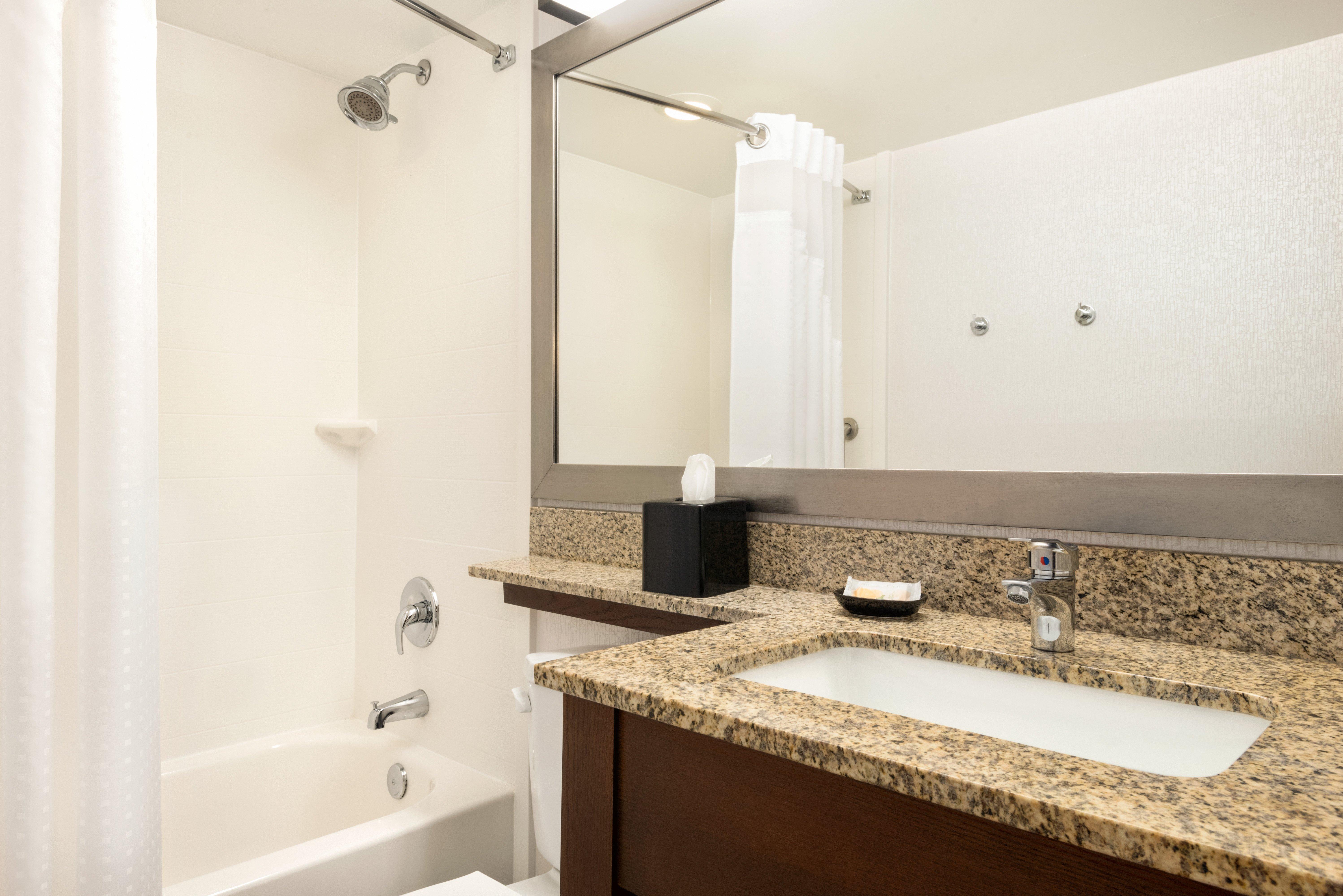 Holiday Inn Hotel & Suites Des Moines-Northwest By Ihg Urbandale Exterior photo