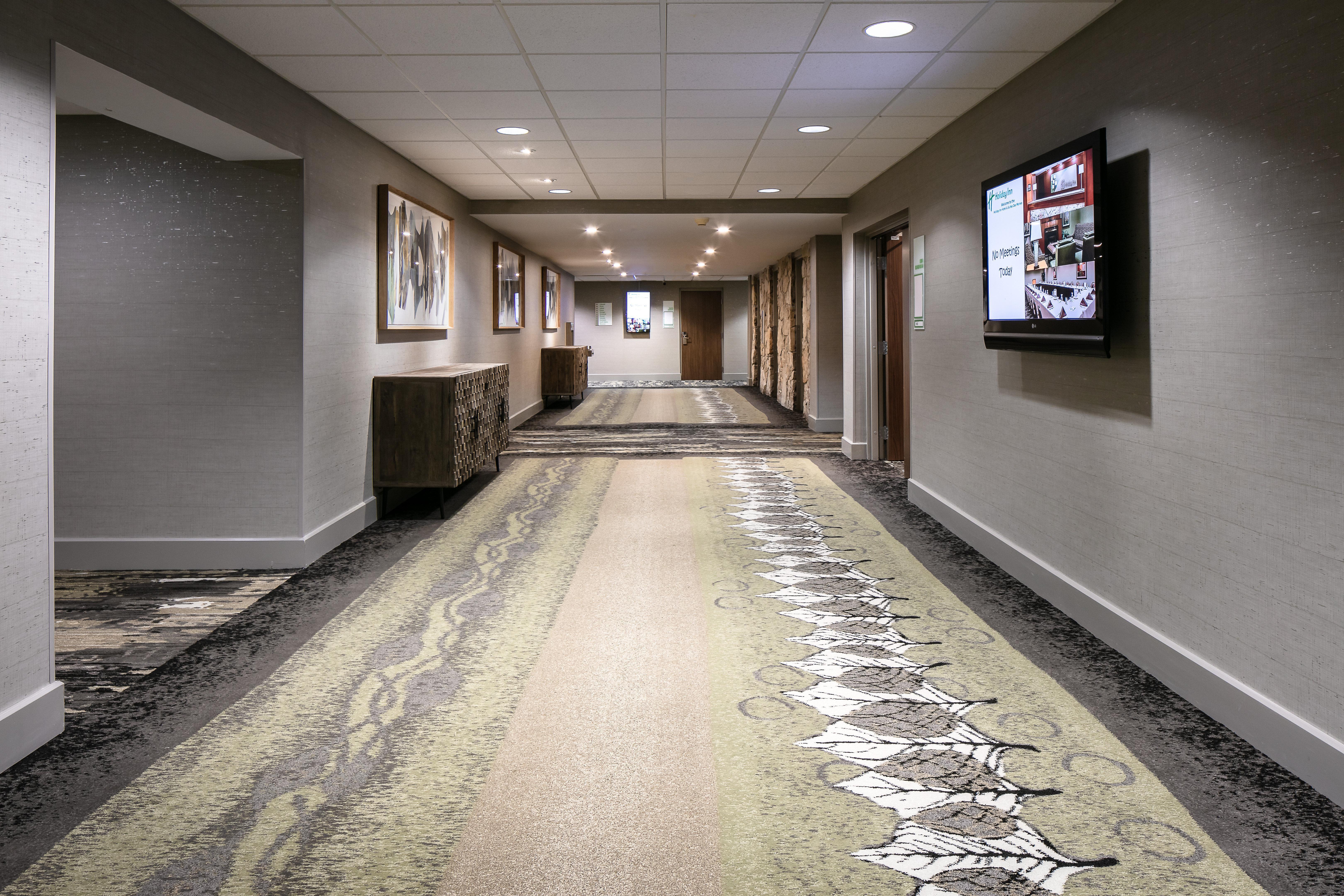 Holiday Inn Hotel & Suites Des Moines-Northwest By Ihg Urbandale Exterior photo