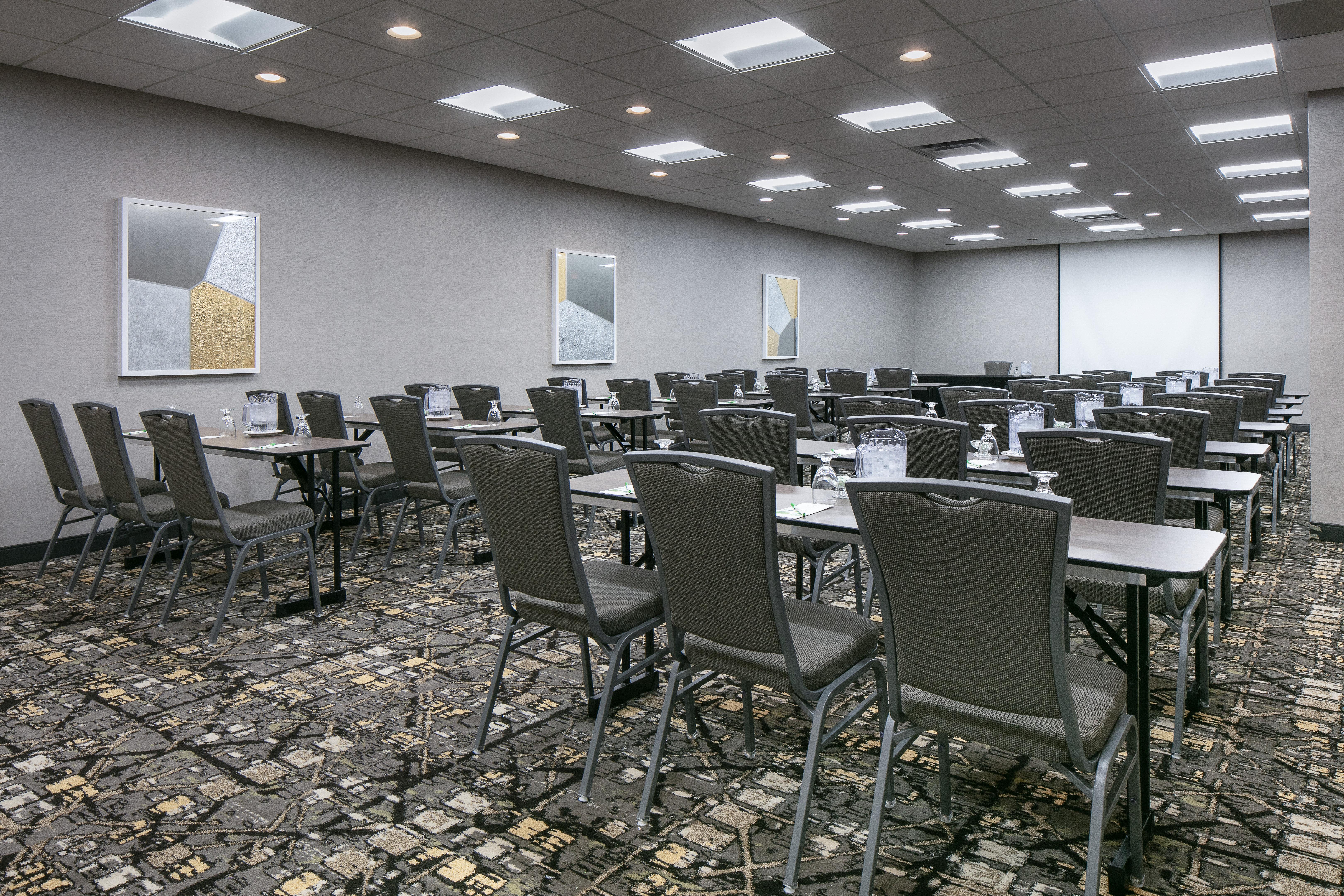 Holiday Inn Hotel & Suites Des Moines-Northwest By Ihg Urbandale Exterior photo